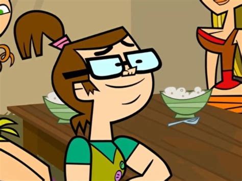 sarah gadon total drama.
